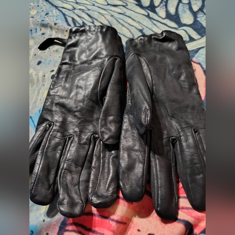 Vintage 90s Woman's Black Leather Gloves/ See Pics / SZ 8